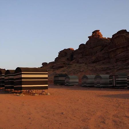 Hotel Sunrise Camp Wadi Rum Exterior foto