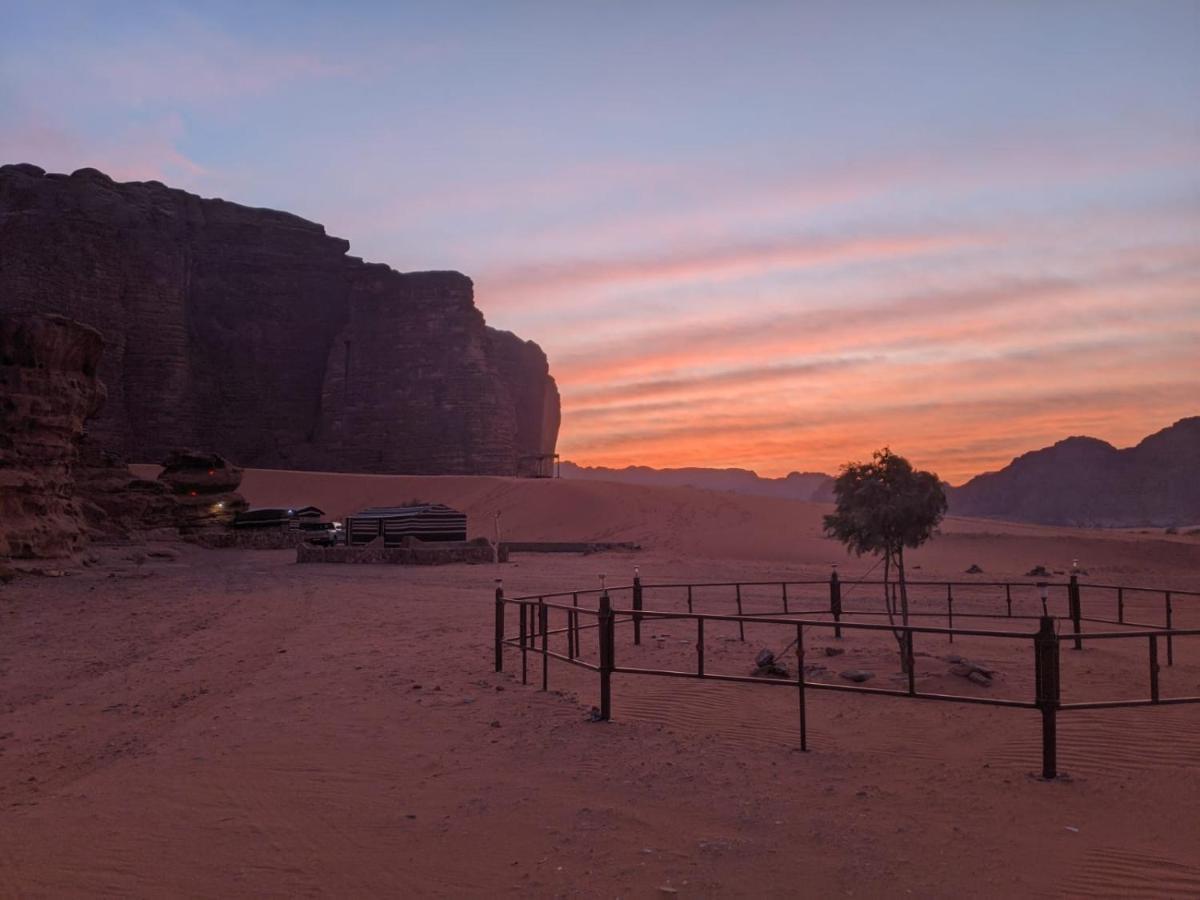 Hotel Sunrise Camp Wadi Rum Exterior foto